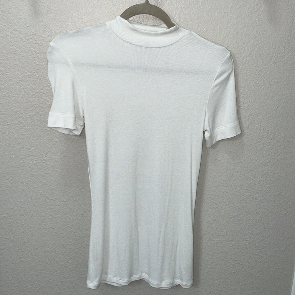 Aritizia White Mock Neck Tee